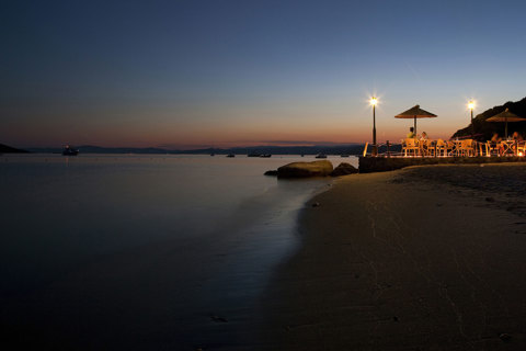 Eagles Resort Chalkidiki Armyra beach Restaurant night view